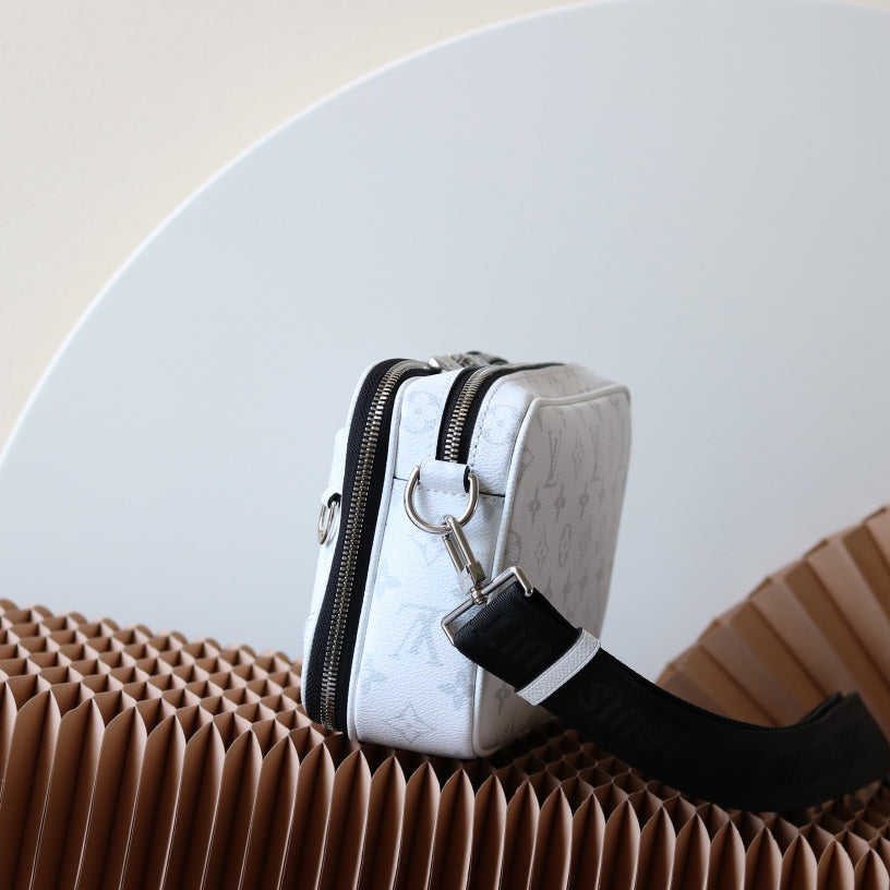 L Alpha Messenger