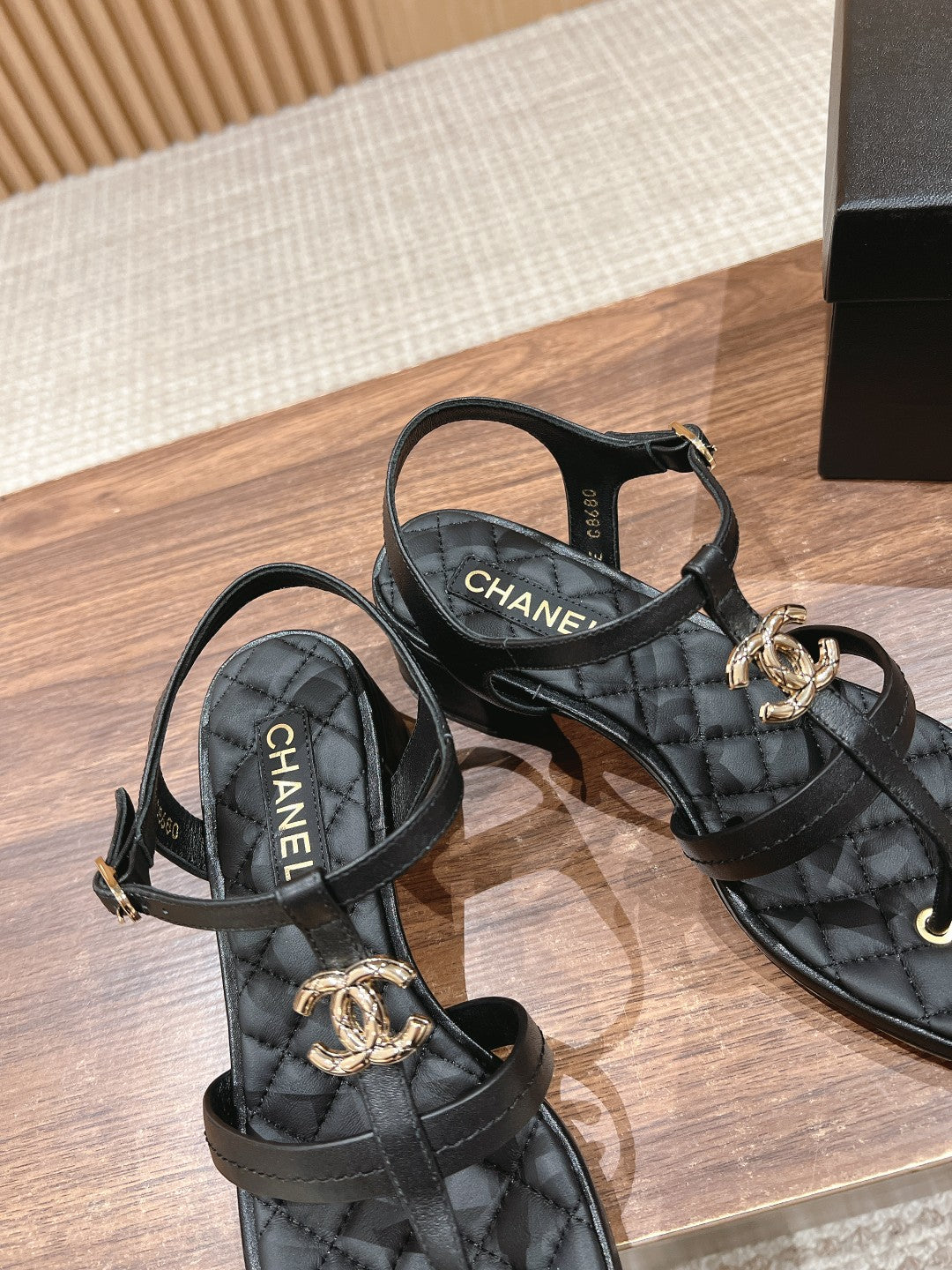 Chane – Neue Zehensandalen mit Blockabsatz