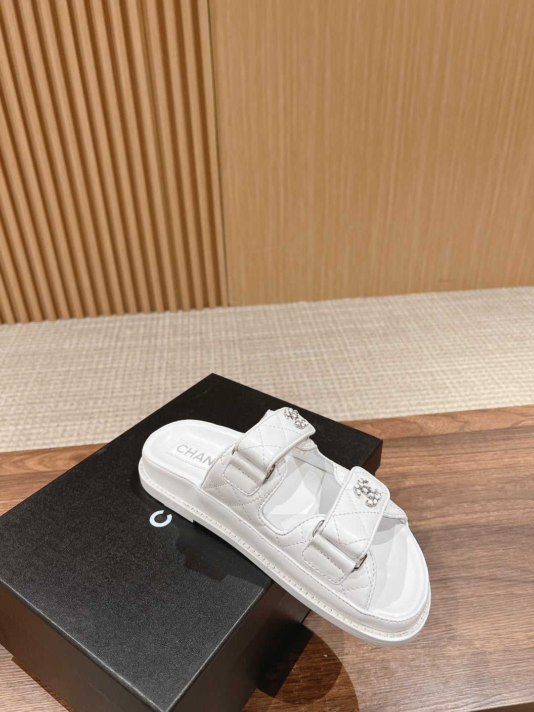 CH New Beach Slippers sandals