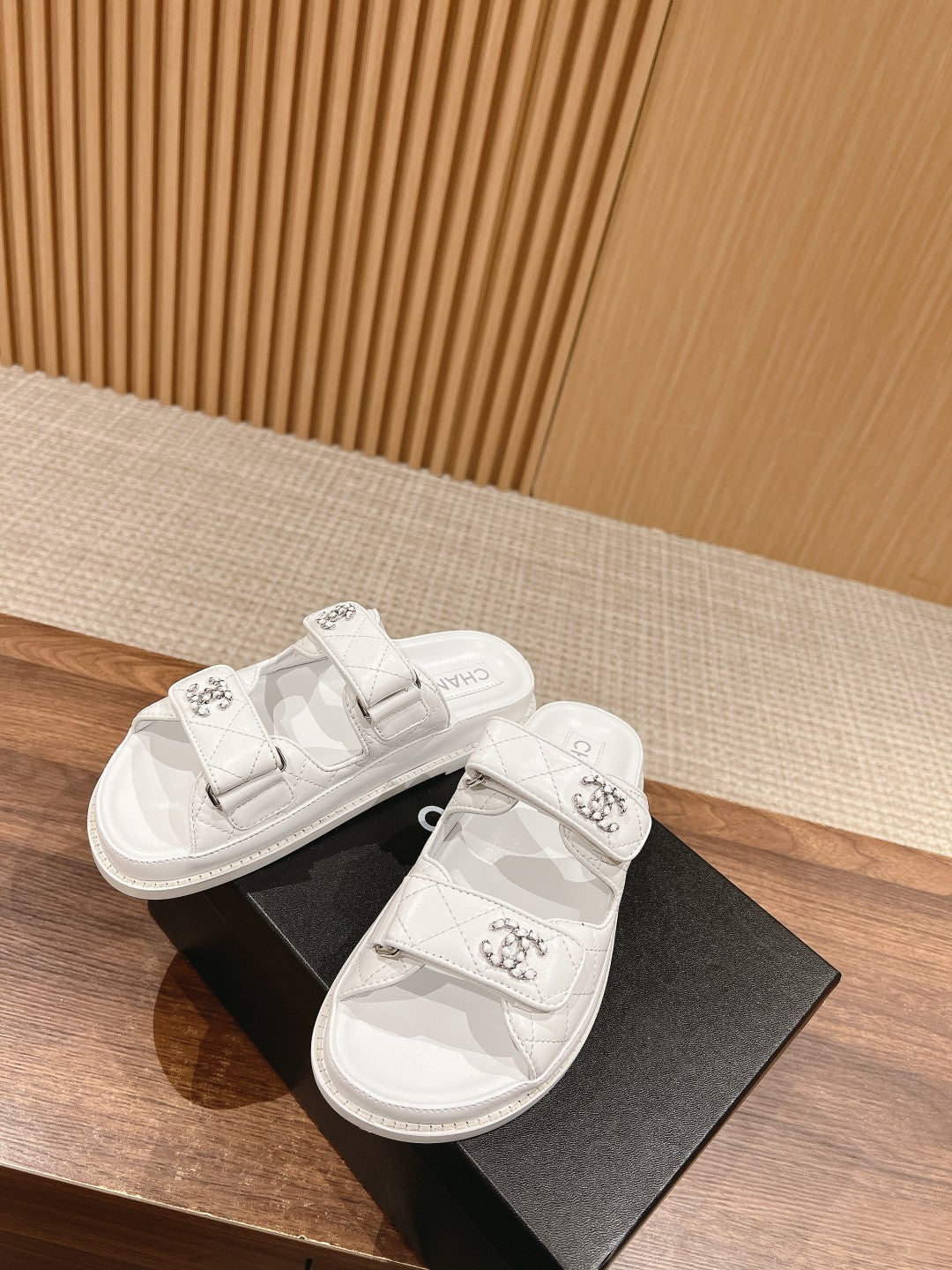 CH New Beach Slippers sandals