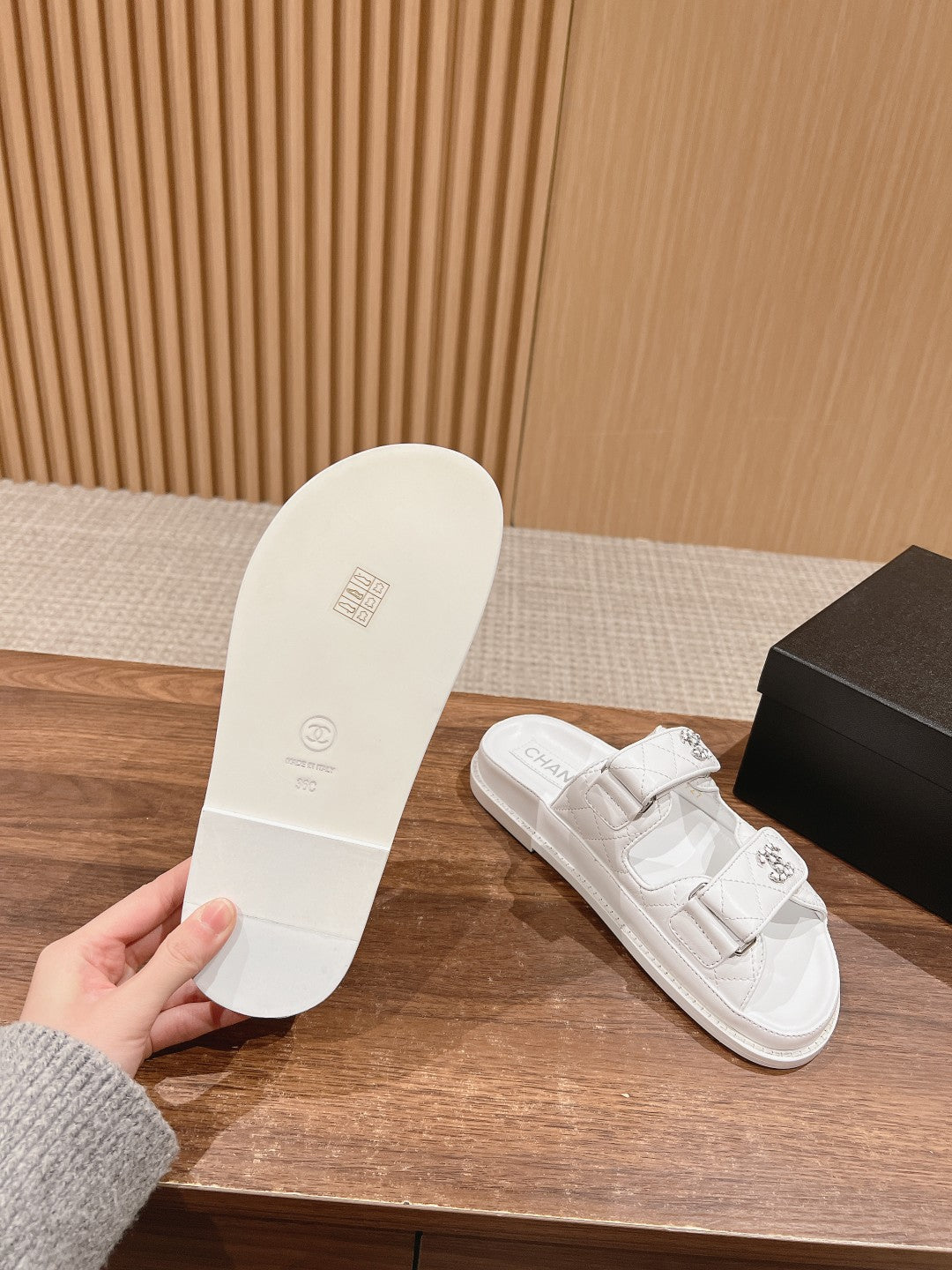 CH New Beach Slippers sandals