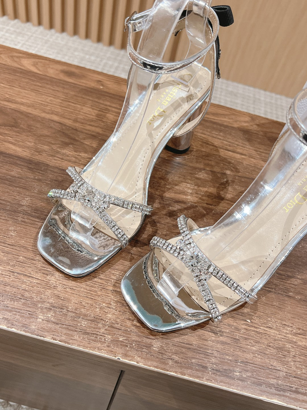 DO 24s rhinestone bow high heel sandals