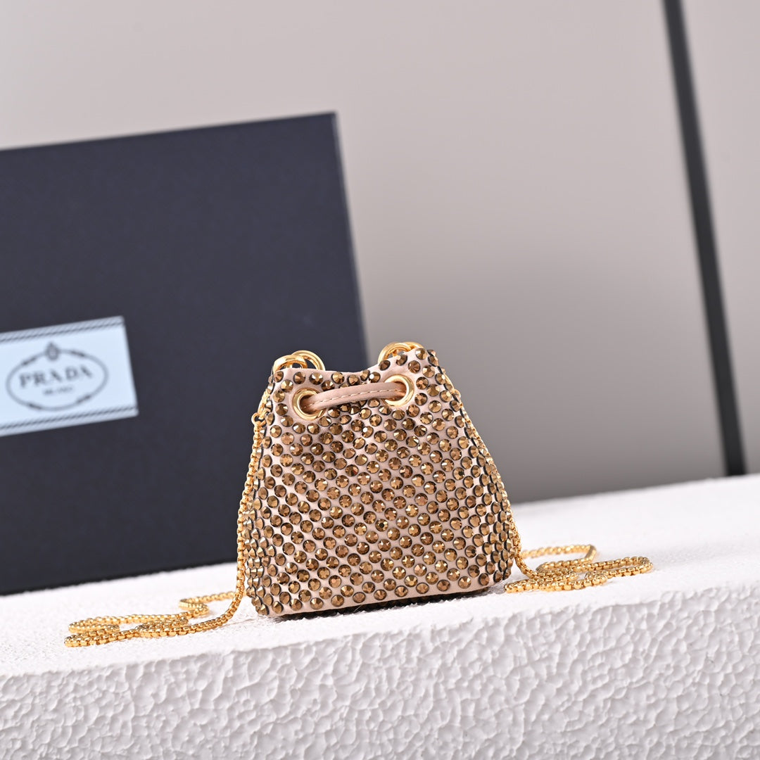 Mini-pochette en satin à ornements Pr@da