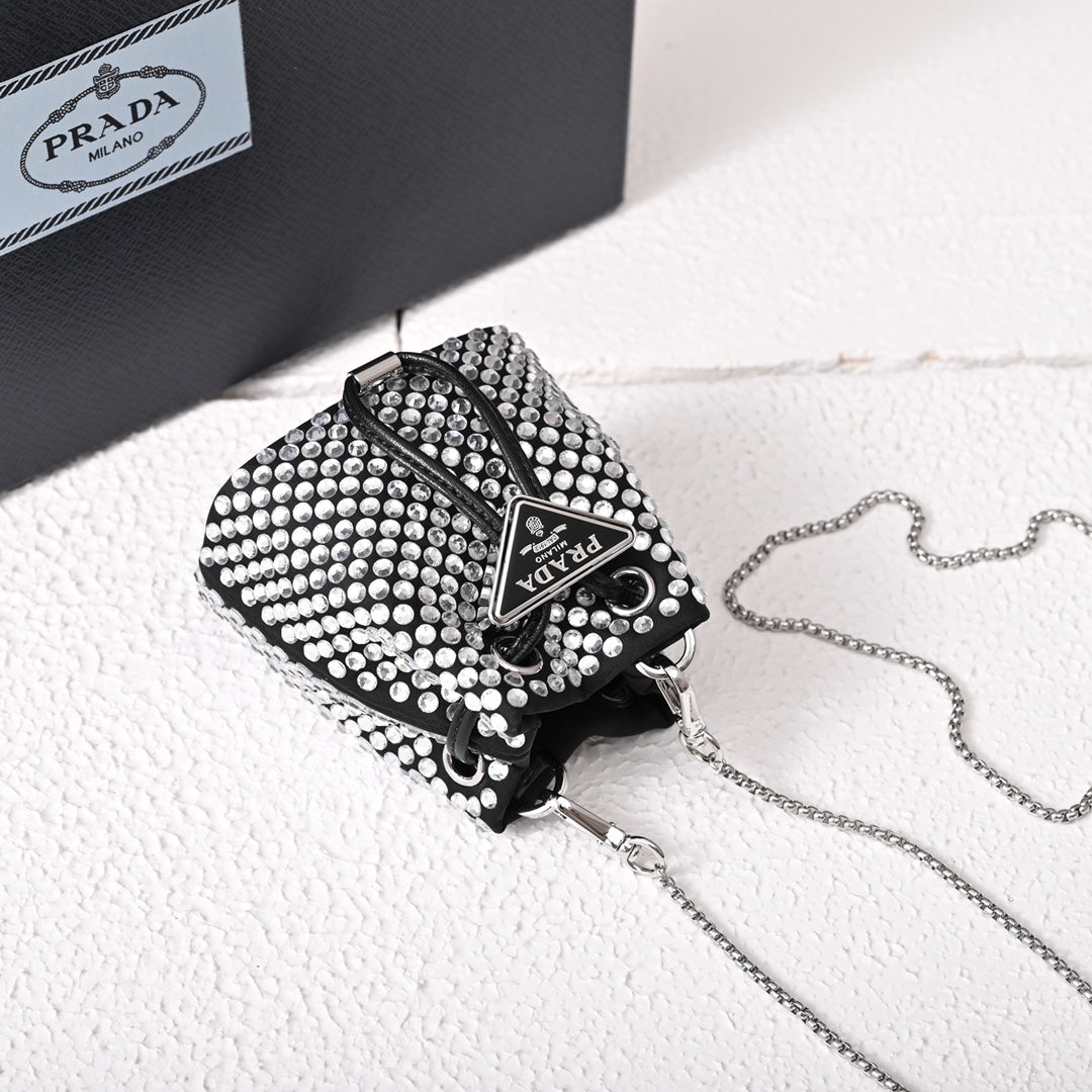 Mini-pochette en satin à ornements Pr@da
