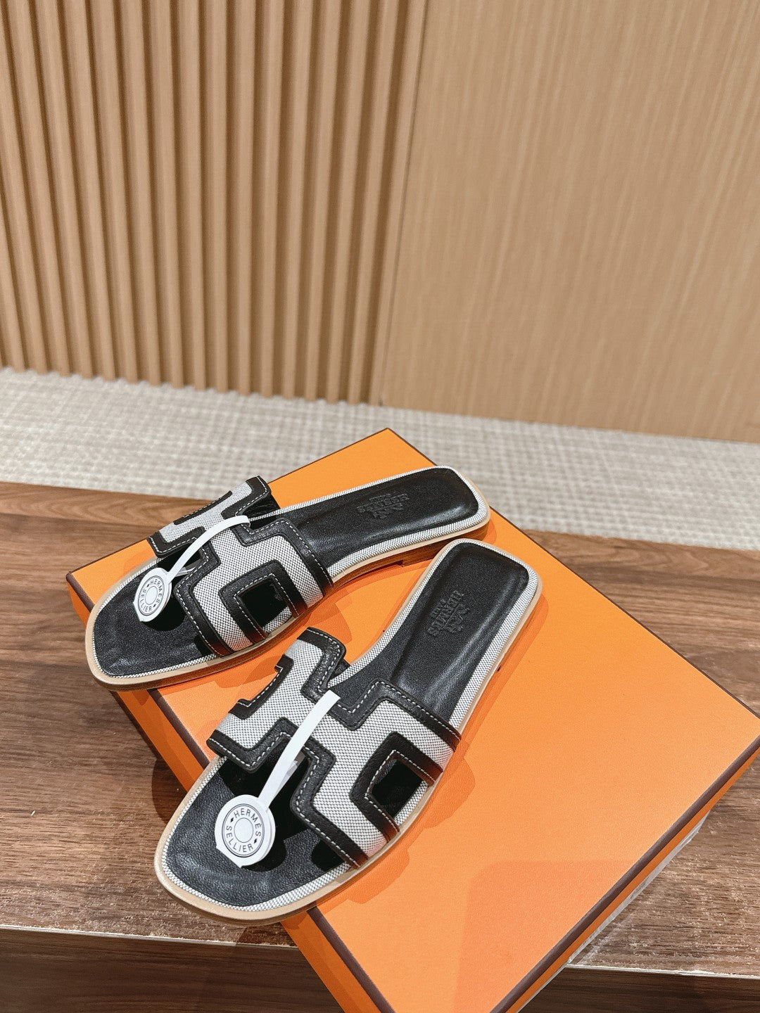 H Leather patchwork Classic H Slippers
