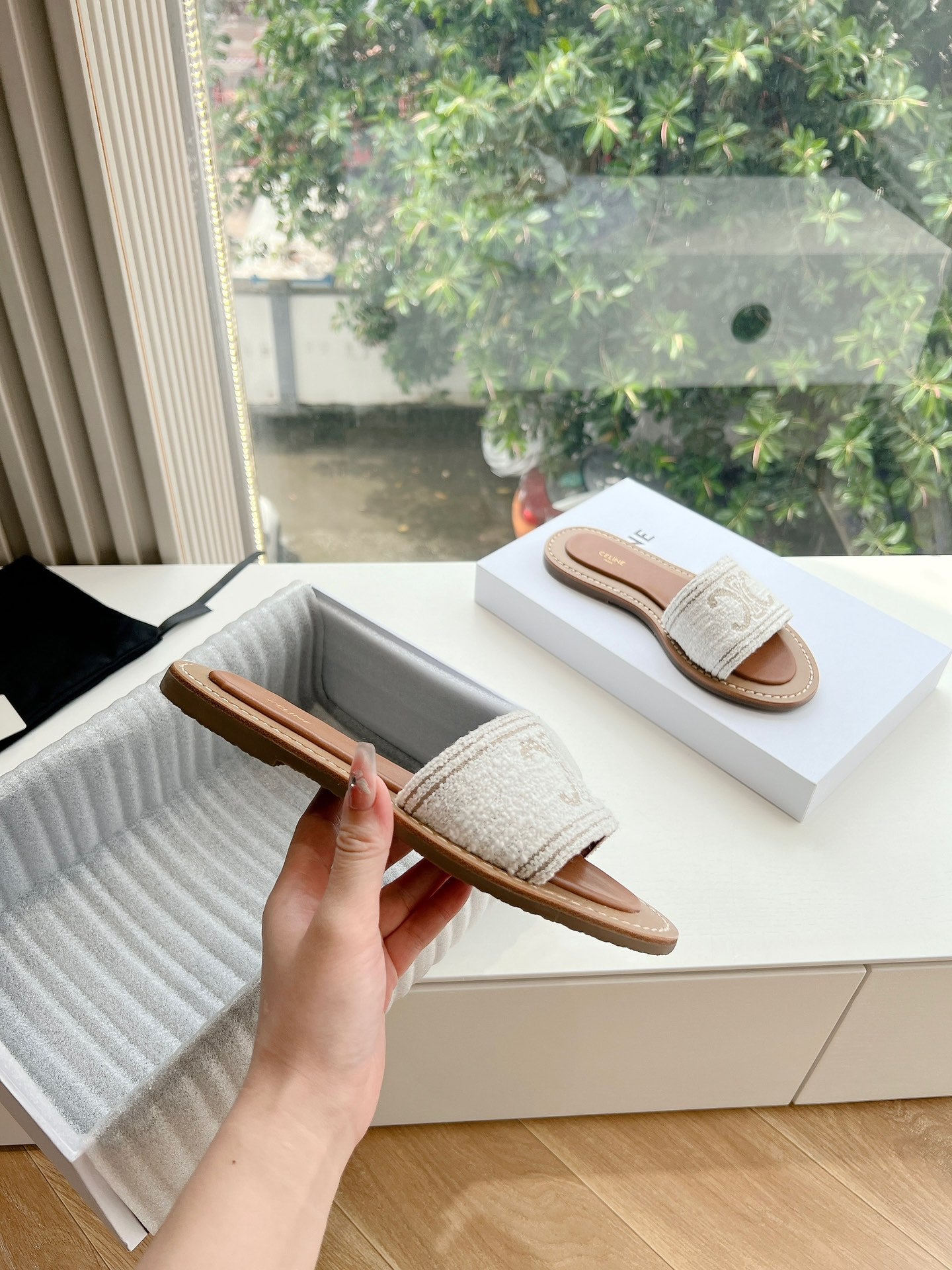 CE new spring and summer slippers