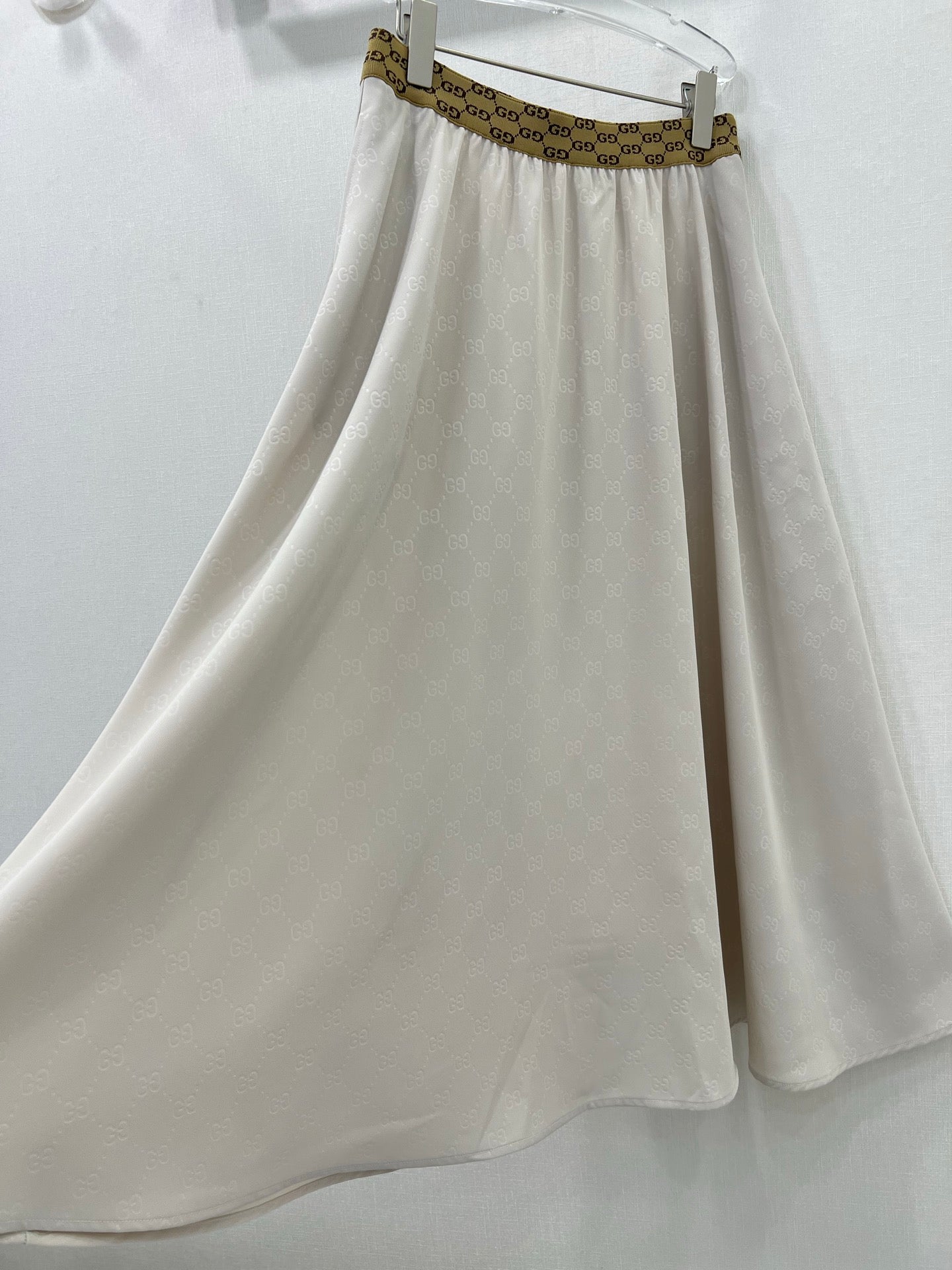 GC 25ss lettering print skirt