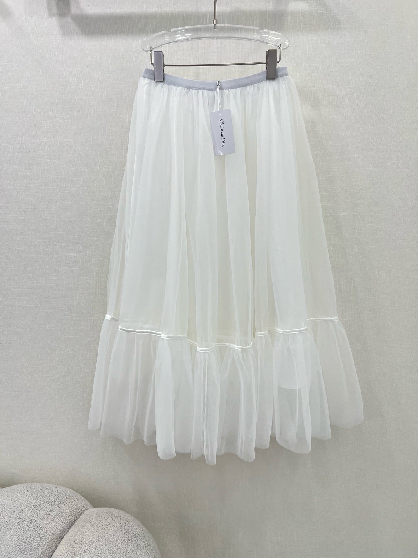 DO 25 new fluffy tulle skirt