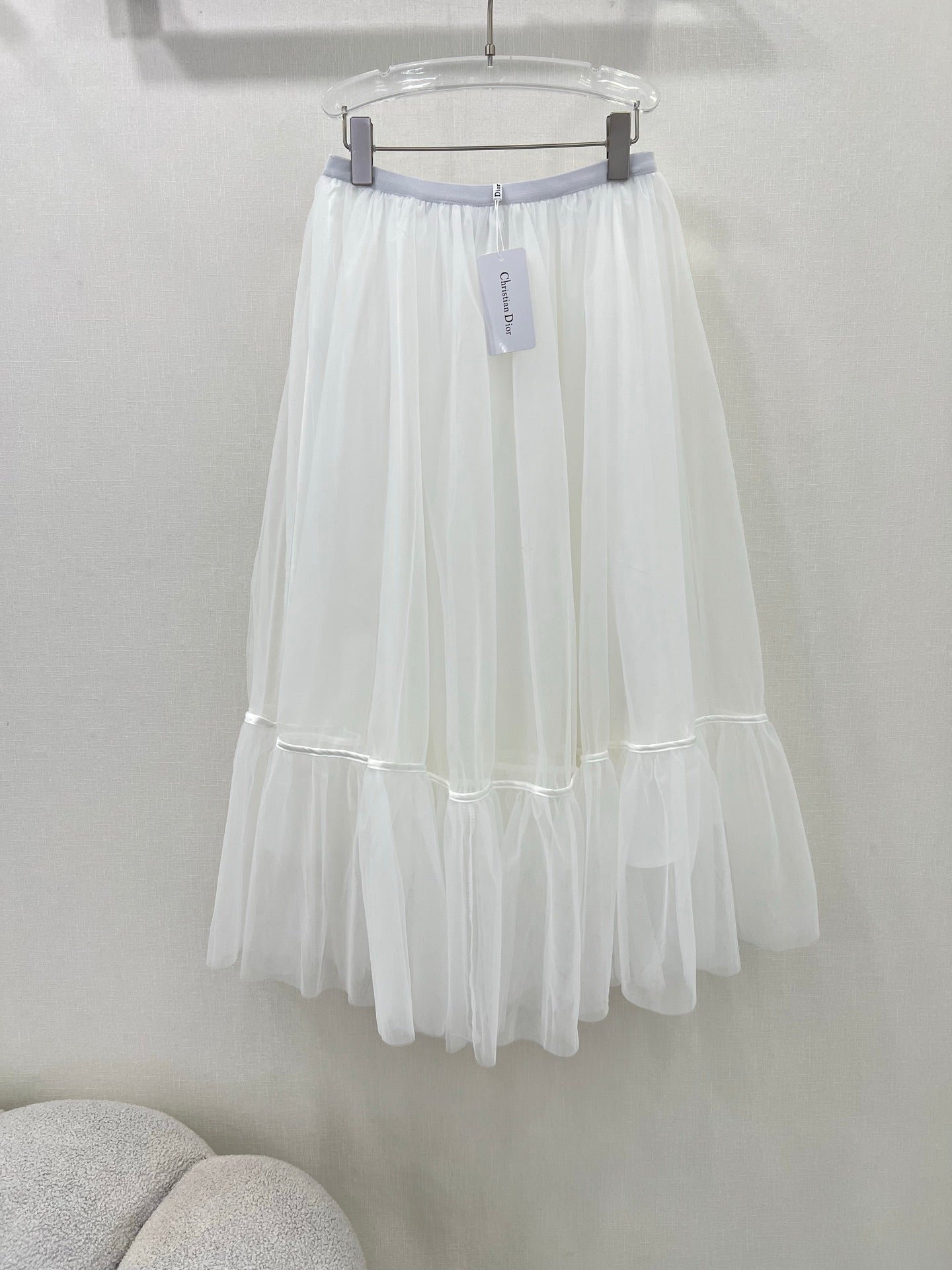 DO 25 new fluffy tulle skirt