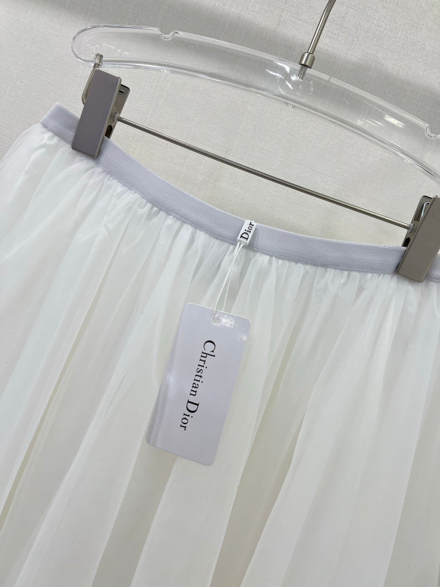 DO 25 new fluffy tulle skirt