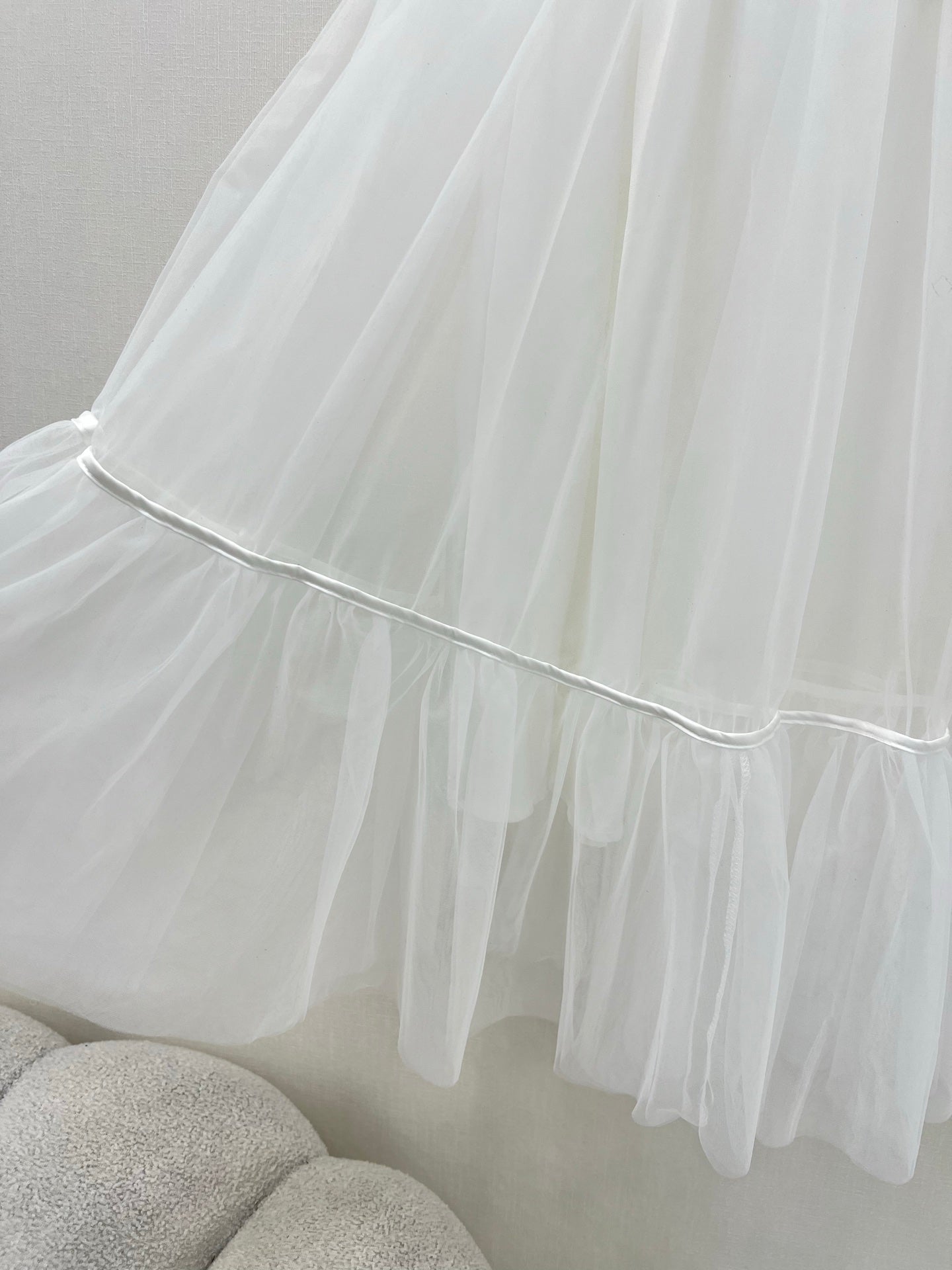 DO 25 new fluffy tulle skirt