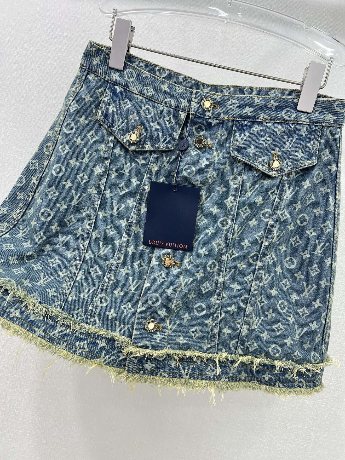 L 25 new denim skirt