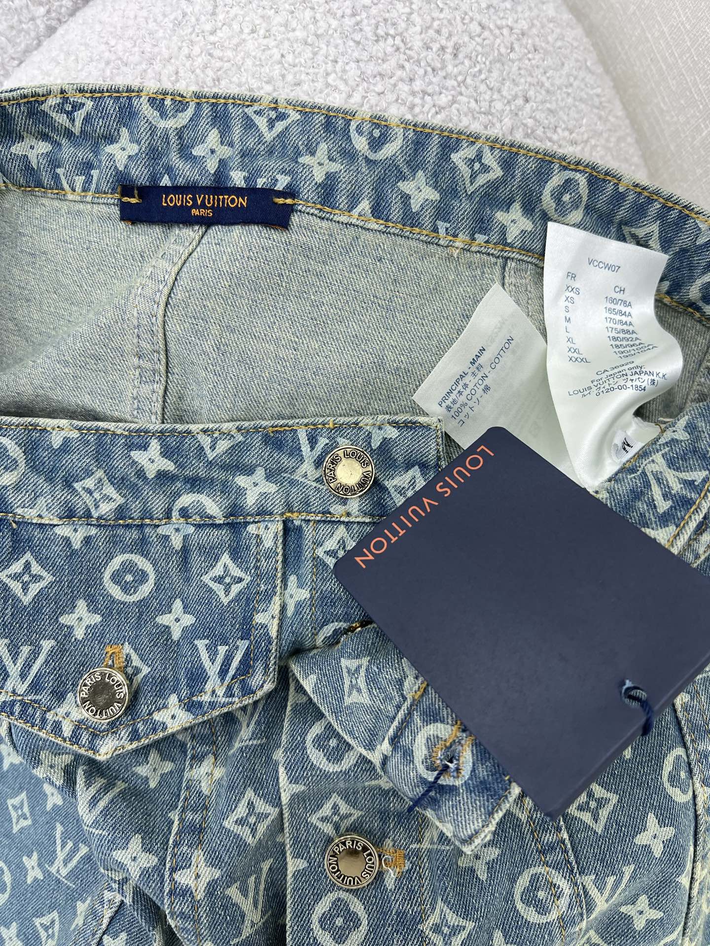 L 25 new denim skirt