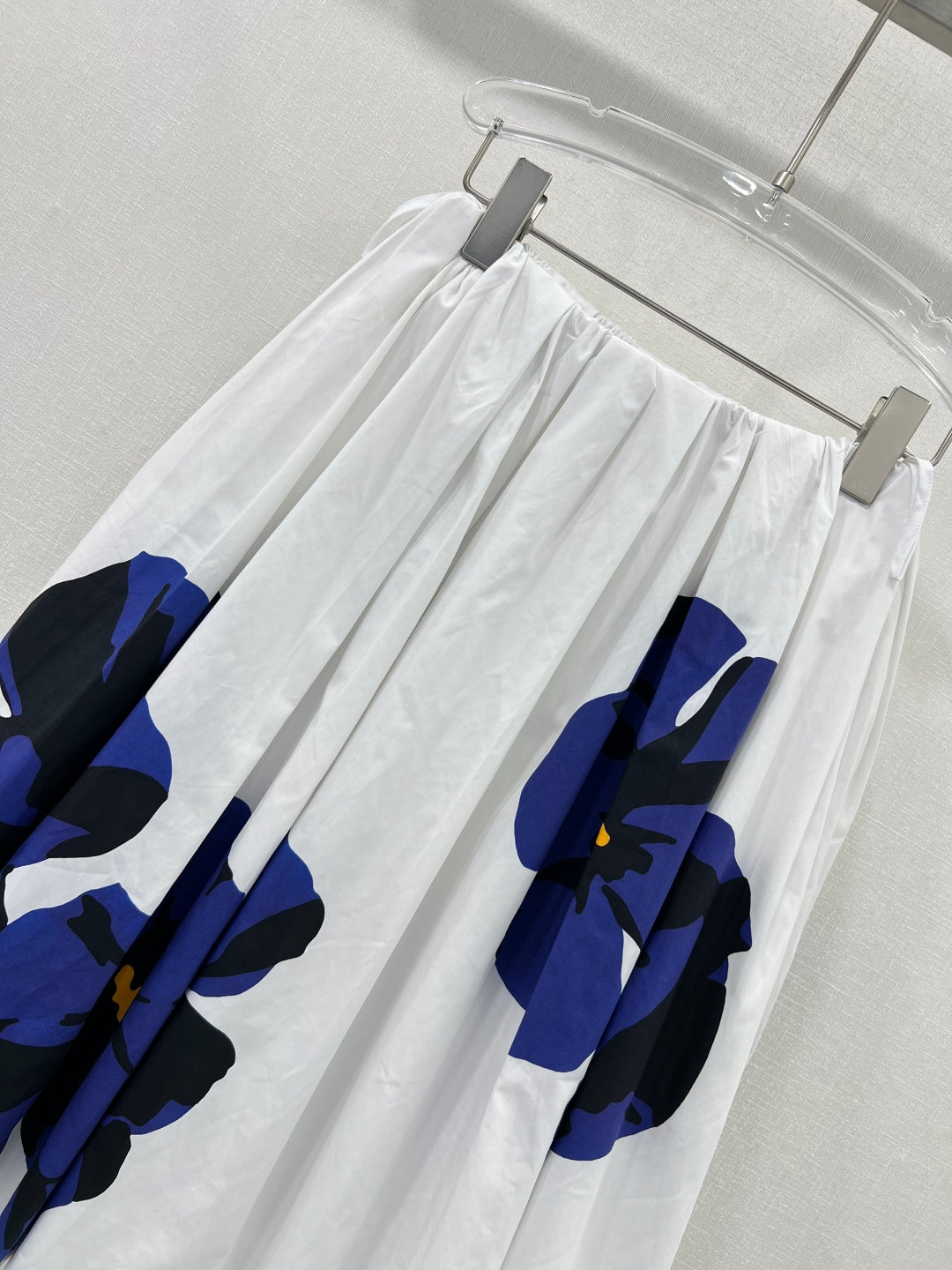 MU 25 new skirt