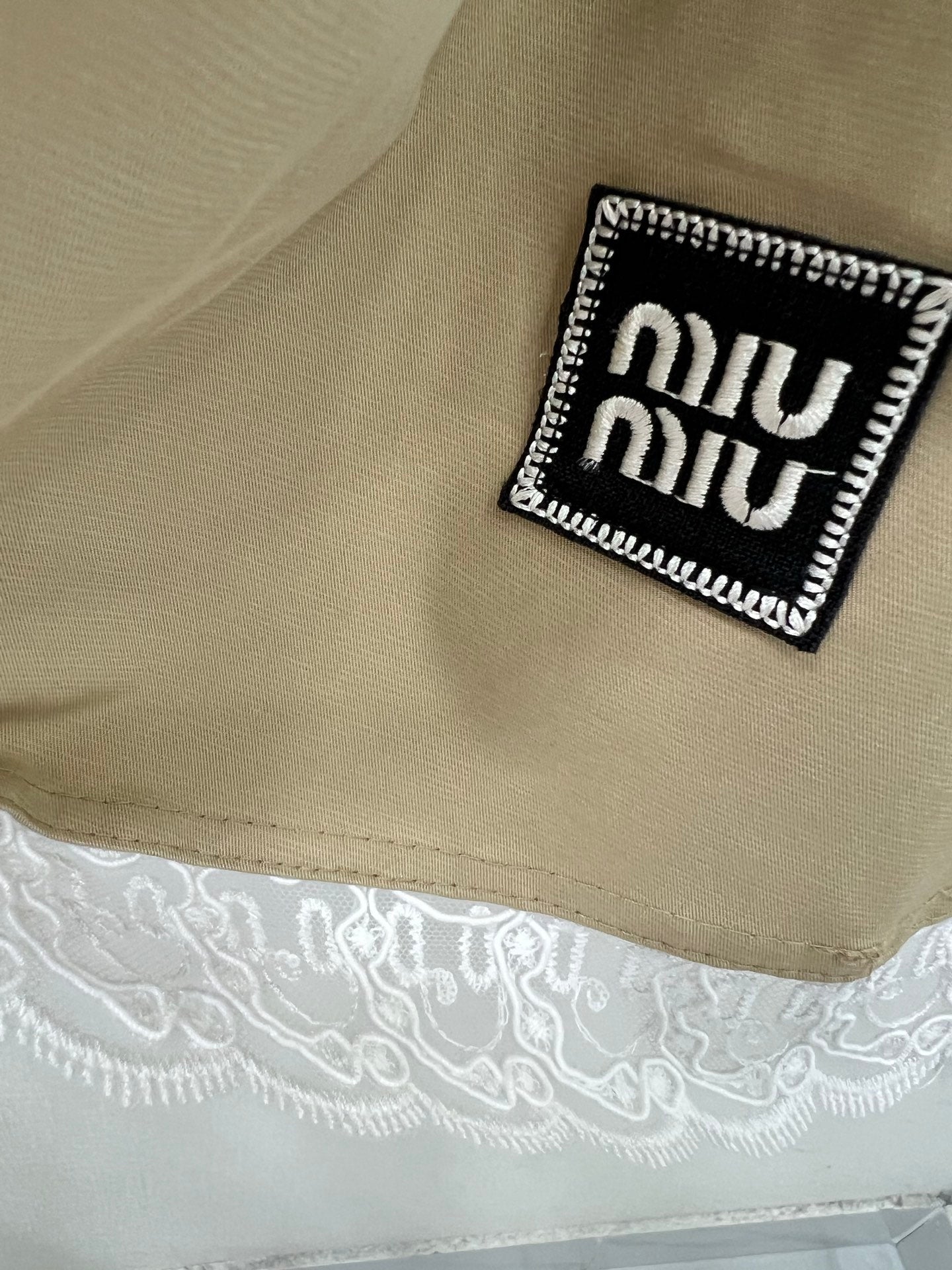 MU 25 new solid color hem lace skirt