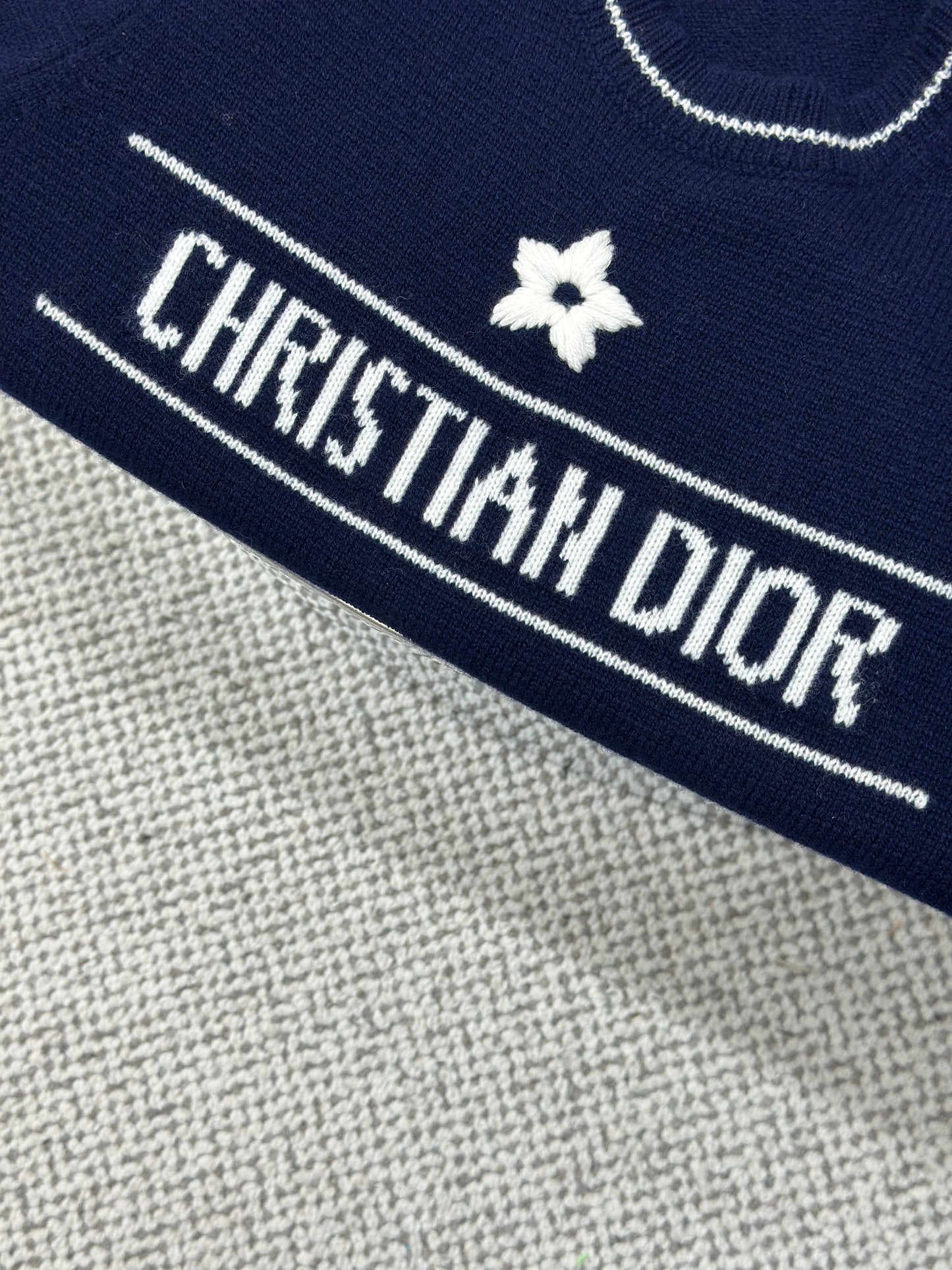 DO 25ss Short-Sleeved Sweater