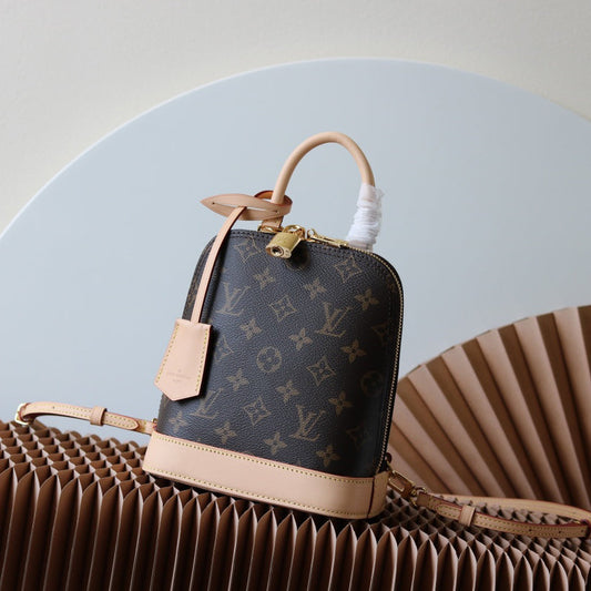 L Alma Backpack