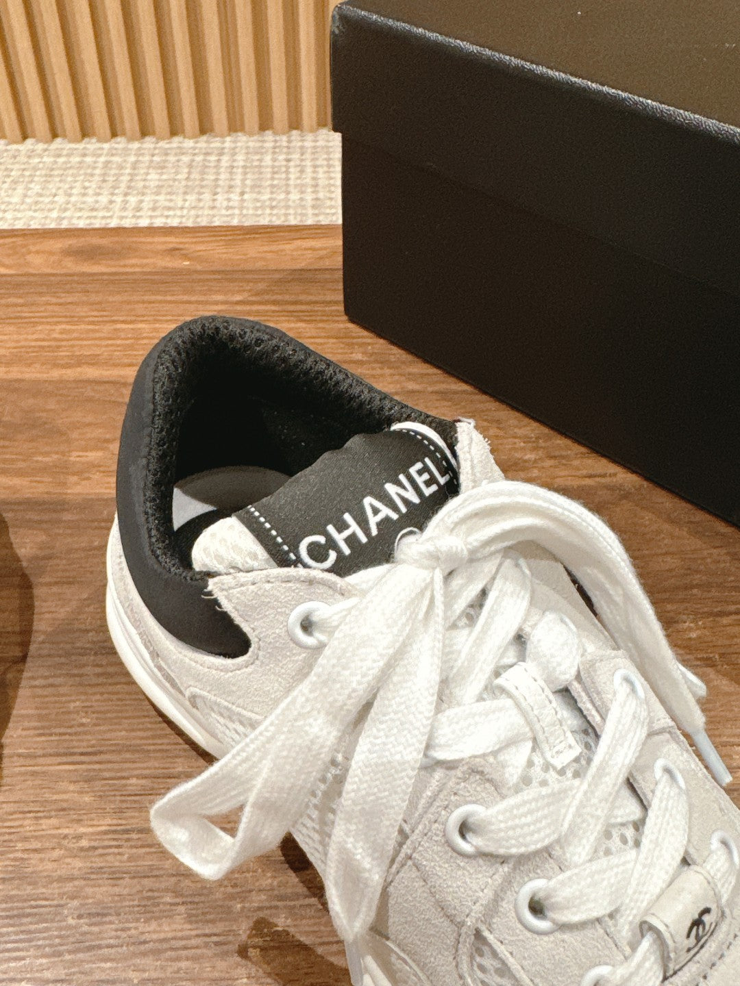 Resort Collection Casual Sneakers
