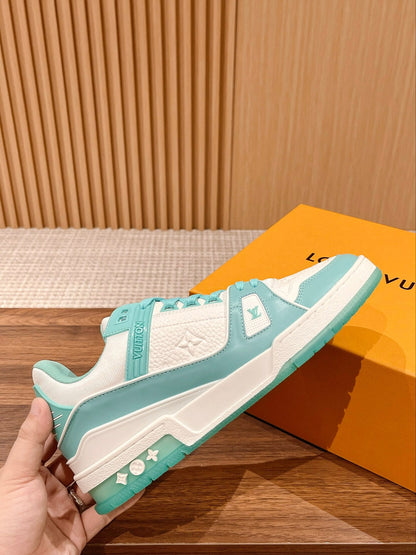 L Couple's 𝘁𝗿𝗮𝗶𝗻𝗲𝗿 series latest sports shoes