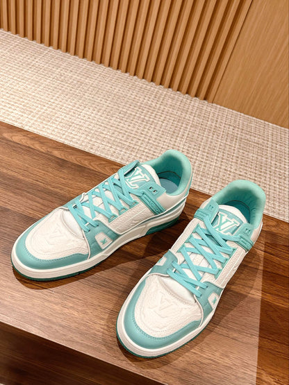 L Couple's 𝘁𝗿𝗮𝗶𝗻𝗲𝗿 series latest sports shoes