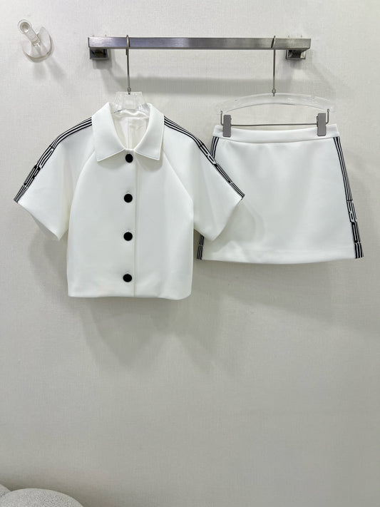 DO 25 new short-sleeved suit